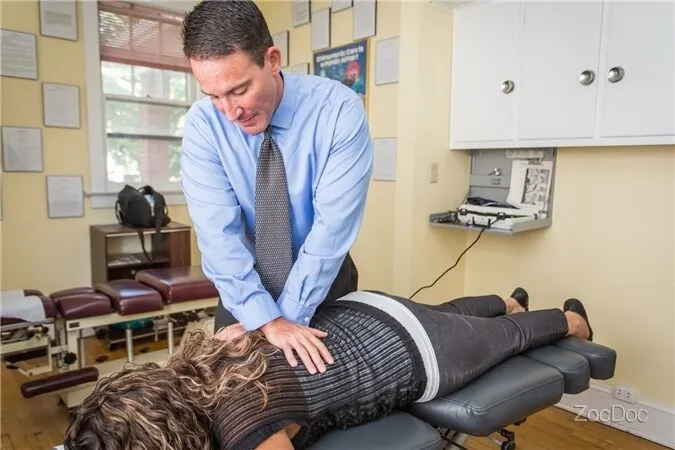 One-on-One Chiropractic Care with the best chiropractor in Freehold NJ